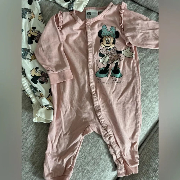 EUC H&M Minnie Mouse 2 pack Pajamas - Picture 3 of 5